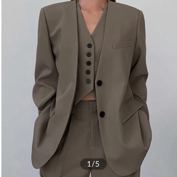 NWT Commense Taupe Blazer Jacket Size Medium Career Wear - Picture 1 of 3